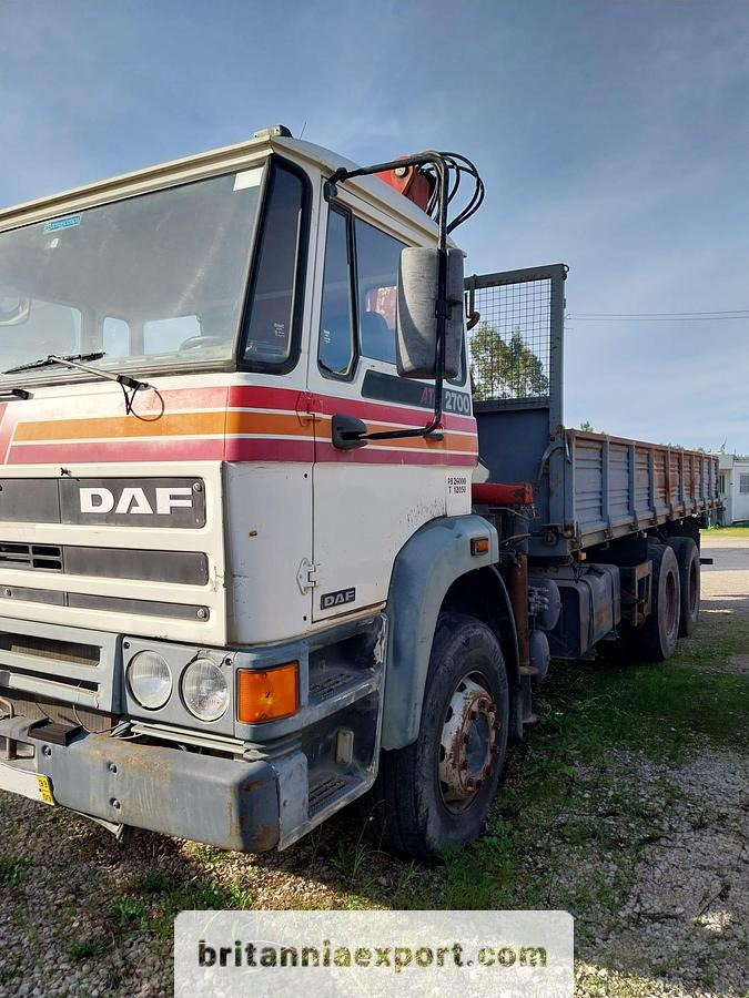 DAF 2700 ATI 6x4 26 Ton Sideways Tipper with HMF 820 Crane | Export Ready. - Самосвал, Автоманипулятор: фото 4 DAF 2700 ATI 6x4 26 Ton Sideways Tipper with HMF 820 Crane | Export Ready. - Самосвал, Автоманипулятор: фото 4