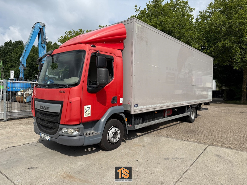 DAF LF 220 12 TON - LADEBORDWAND - TOP TRUCK - Грузовик с закрытым кузовом: фото 1 DAF LF 220 12 TON - LADEBORDWAND - TOP TRUCK - Грузовик с закрытым кузовом: фото 1