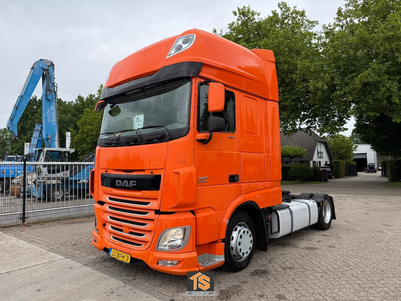 DAF XF 460 FT MEGA/LOW - 2 TANKS - NL TOP TRUCK - TUV 1/26 - Тягач: фото 1 DAF XF 460 FT MEGA/LOW - 2 TANKS - NL TOP TRUCK - TUV 1/26 - Тягач: фото 1