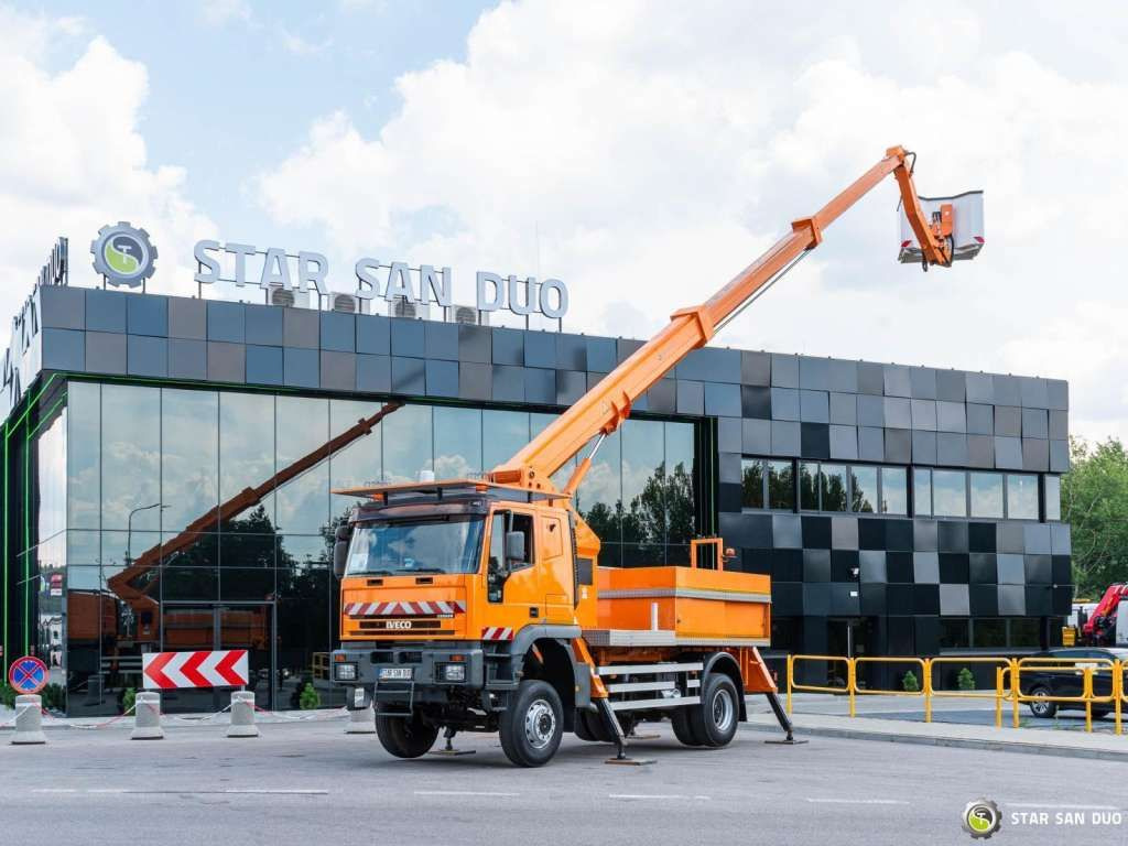 Iveco CURSOR 240 4x4 RUTHMANN T225 22,5 Meters Lift - Грузовик с подъемником: фото 1 Iveco CURSOR 240 4x4 RUTHMANN T225 22,5 Meters Lift - Грузовик с подъемником: фото 1