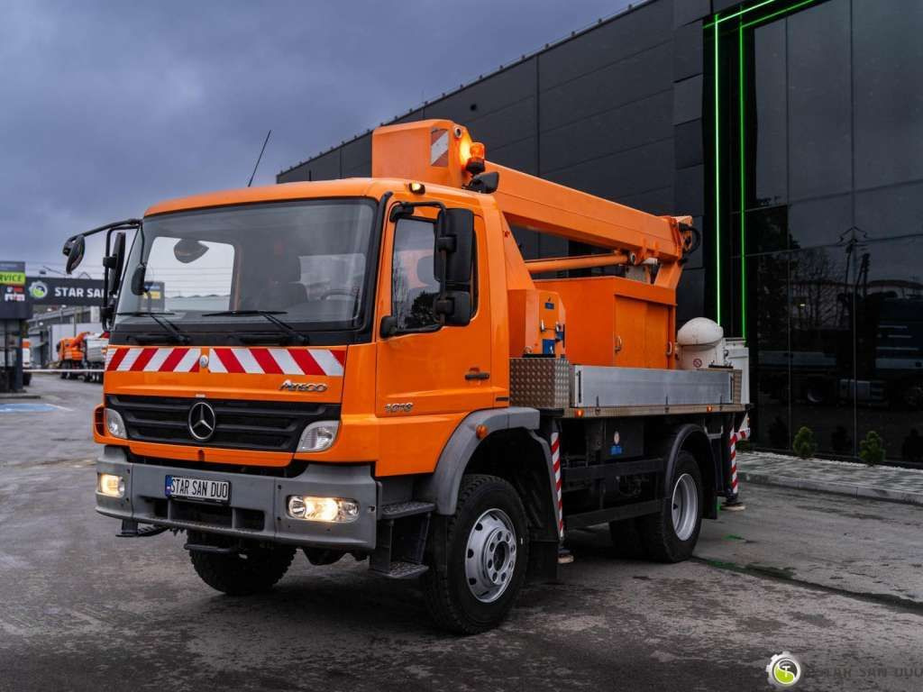 Mercedes-Benz ATEGO 1018 WUMAG WT 170 Platform Lift 17m - Грузовик с подъемником: фото 2 Mercedes-Benz ATEGO 1018 WUMAG WT 170 Platform Lift 17m - Грузовик с подъемником: фото 2