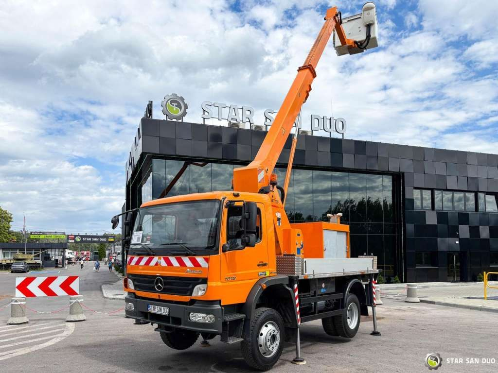 Mercedes-Benz ATEGO 4x4 1018 WUMAG WT 170 Platform Lift 17m - Грузовик с подъемником: фото 1 Mercedes-Benz ATEGO 4x4 1018 WUMAG WT 170 Platform Lift 17m - Грузовик с подъемником: фото 1