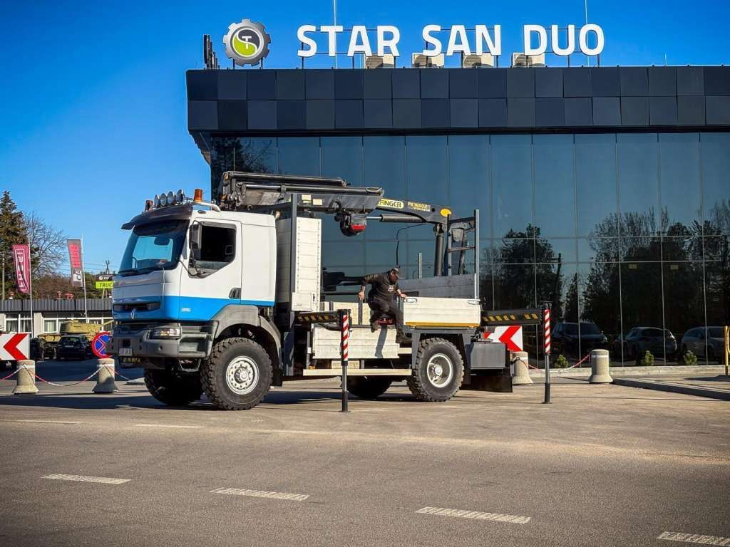 Новый Автоманипулятор, Грузовик бортовой/ Платформа Renault KERAX 270 4x4 PALFINGER PK 16502 CRANE WINCH: фото 12 Новый Автоманипулятор, Грузовик бортовой/ Платформа Renault KERAX 270 4x4 PALFINGER PK 16502 CRANE WINCH: фото 12