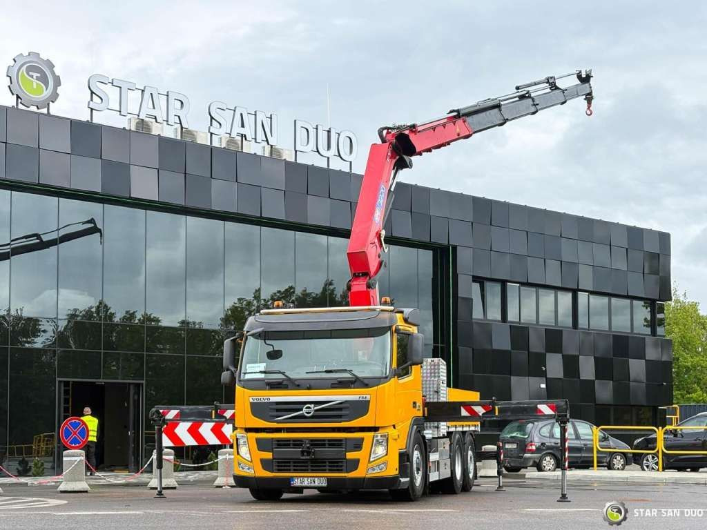Volvo FM 460 6x4x4 HMF 3220 Crane HDS - Тягач: фото 1 Volvo FM 460 6x4x4 HMF 3220 Crane HDS - Тягач: фото 1
