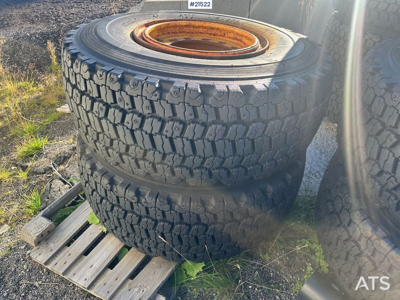Bridgestone hjullaster dekk til Volvo L110 - Шина для Строительной техники: фото 1 Bridgestone hjullaster dekk til Volvo L110 - Шина для Строительной техники: фото 1