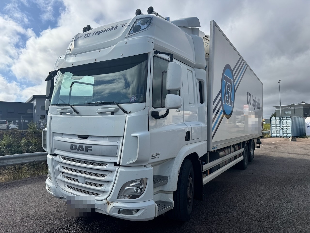 DAF CF440 - Грузовик с закрытым кузовом: фото 1 DAF CF440 - Грузовик с закрытым кузовом: фото 1