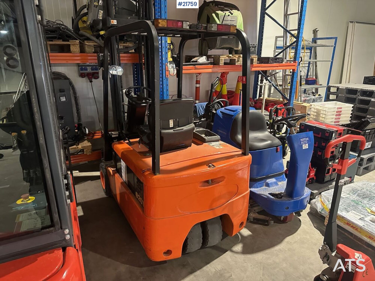 Daewoo B20T truck m/ 4,5 m løftehøyde - Низкорамный полуприцеп: фото 2 Daewoo B20T truck m/ 4,5 m løftehøyde - Низкорамный полуприцеп: фото 2