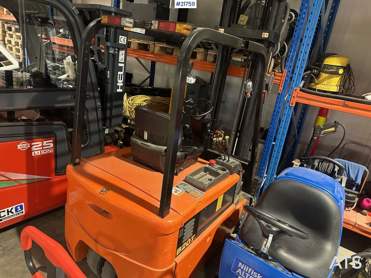 Daewoo B20T truck m/ 4,5 m løftehøyde - Низкорамный полуприцеп: фото 1 Daewoo B20T truck m/ 4,5 m løftehøyde - Низкорамный полуприцеп: фото 1