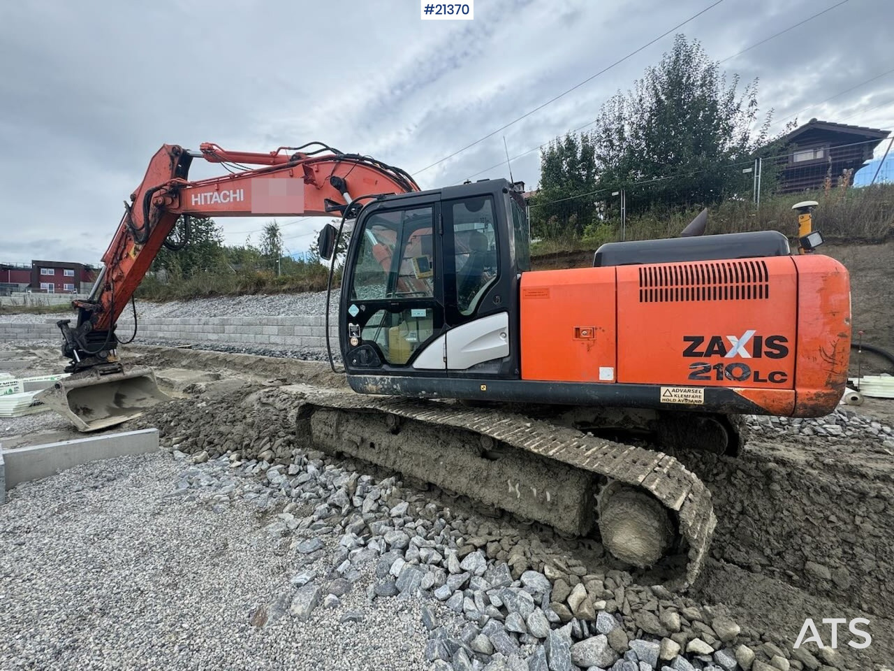 Hitachi ZX210LC-5B Beltegraver m/ tilt, skuffe og GPS. - Гусеничный экскаватор: фото 1 Hitachi ZX210LC-5B Beltegraver m/ tilt, skuffe og GPS. - Гусеничный экскаватор: фото 1