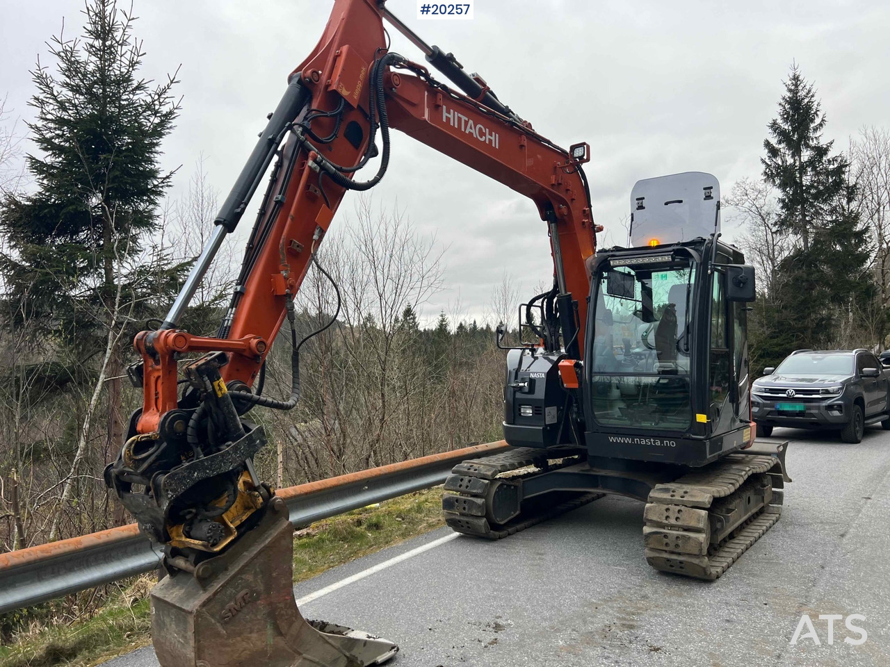 Hitachi ZX85 US-6 - Мини-экскаватор: фото 1 Hitachi ZX85 US-6 - Мини-экскаватор: фото 1