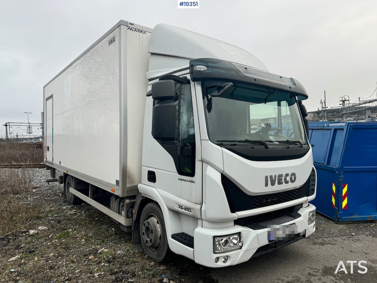 Iveco 75E - Грузовик с закрытым кузовом: фото 1 Iveco 75E - Грузовик с закрытым кузовом: фото 1