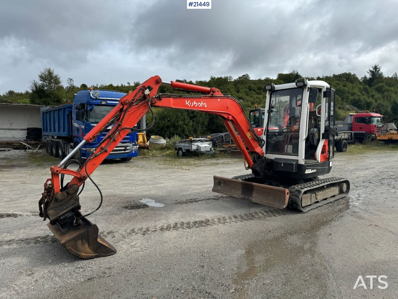 Kubota U35-3 - Мини-экскаватор: фото 1 Kubota U35-3 - Мини-экскаватор: фото 1