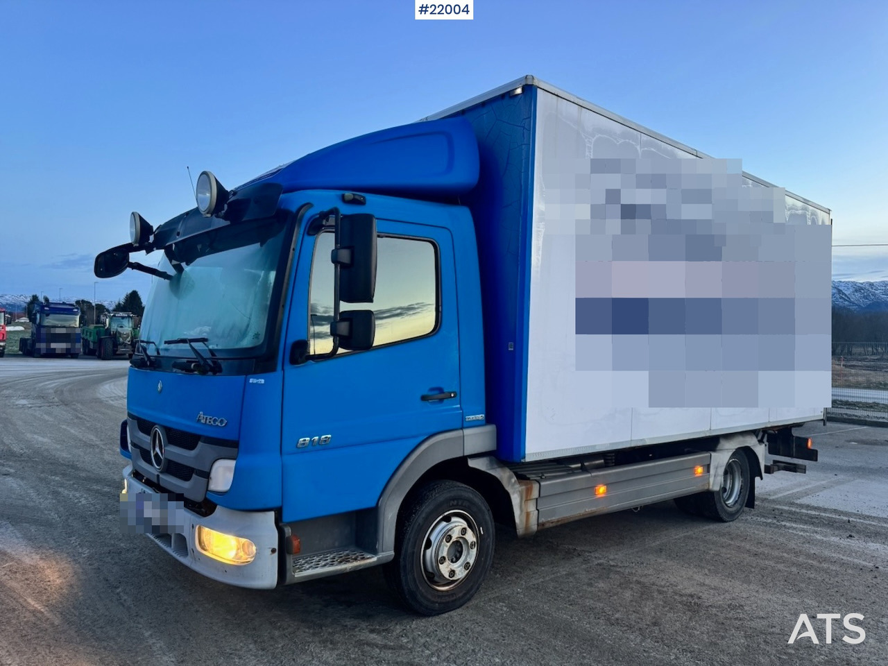 Mercedes 2012 Mercedes Atego 818 Skapbil m/ Løftelem. 140 000 km! - Грузовик с закрытым кузовом: фото 1 Mercedes 2012 Mercedes Atego 818 Skapbil m/ Løftelem. 140 000 km! - Грузовик с закрытым кузовом: фото 1