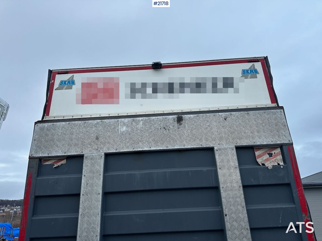 Mercedes Actros 1835 skapbil m/ Full sideåpning, aggregat, lift og 2 sett dekk - Грузовик с закрытым кузовом: фото 5 Mercedes Actros 1835 skapbil m/ Full sideåpning, aggregat, lift og 2 sett dekk - Грузовик с закрытым кузовом: фото 5