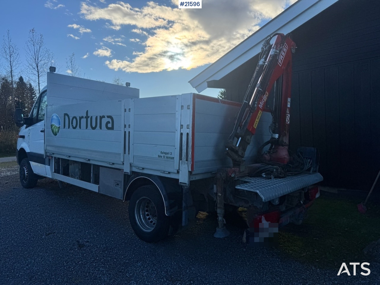 Mercedes-Benz Sprinter 519 4x4 nødslaktbil med vinsj og bakmontert Fassi kran - Цельнометаллический фургон: фото 4 Mercedes-Benz Sprinter 519 4x4 nødslaktbil med vinsj og bakmontert Fassi kran - Цельнометаллический фургон: фото 4