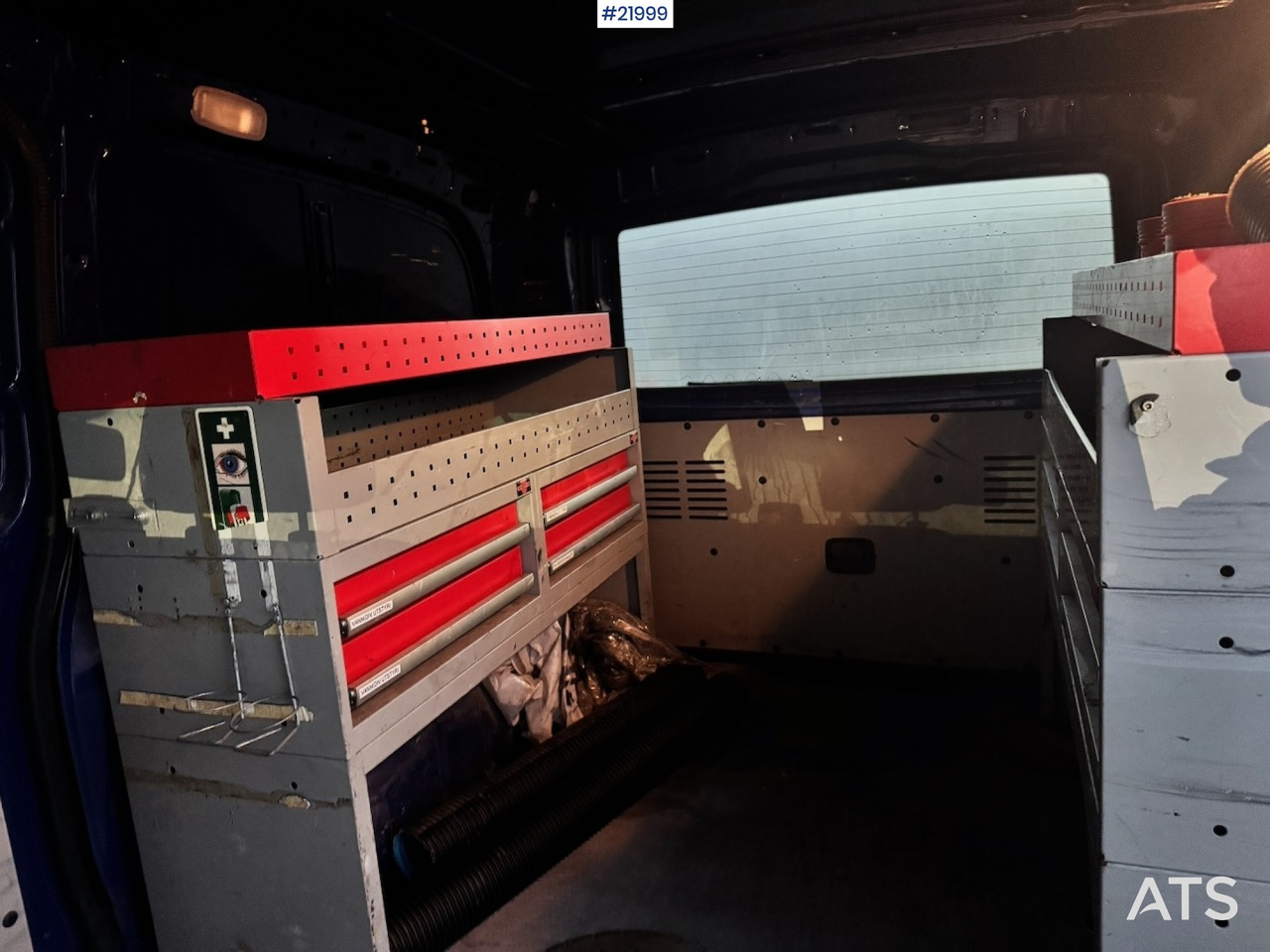 Цельнометаллический фургон Mercedes VITO: фото 14 Цельнометаллический фургон Mercedes VITO: фото 14