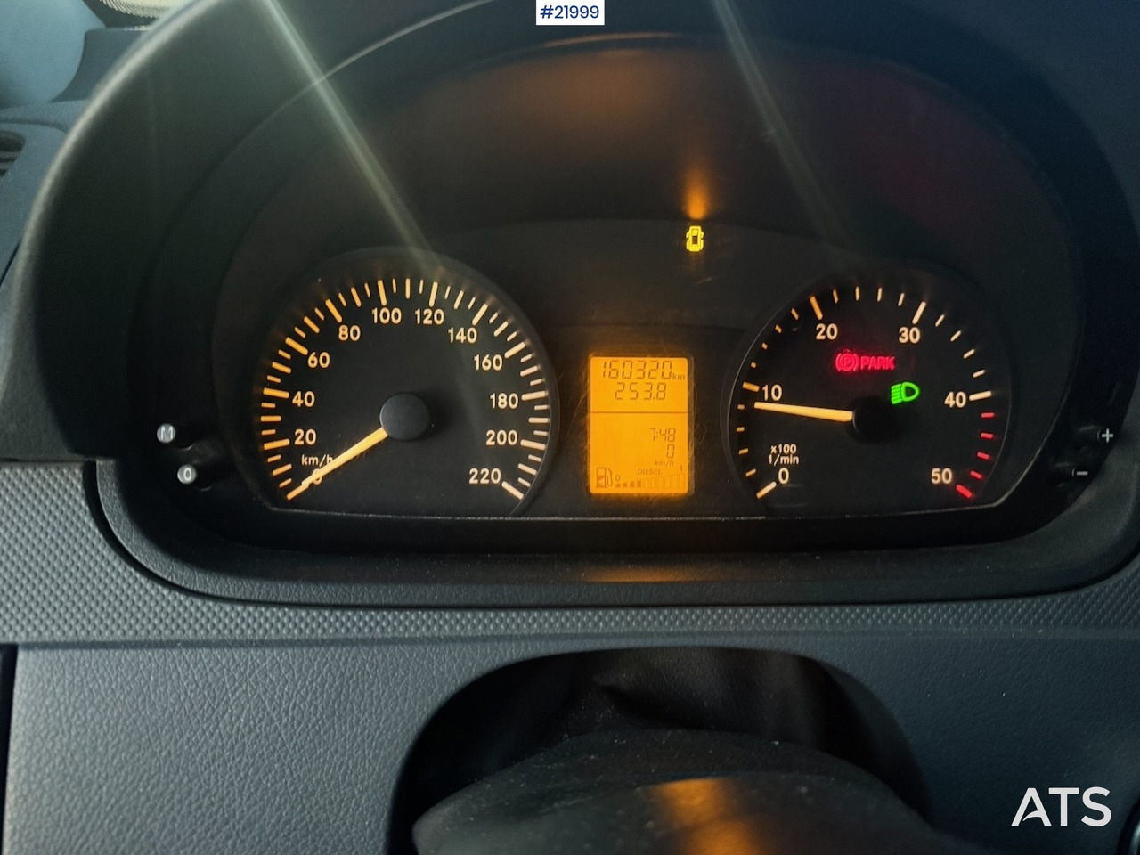 Цельнометаллический фургон Mercedes VITO: фото 11 Цельнометаллический фургон Mercedes VITO: фото 11