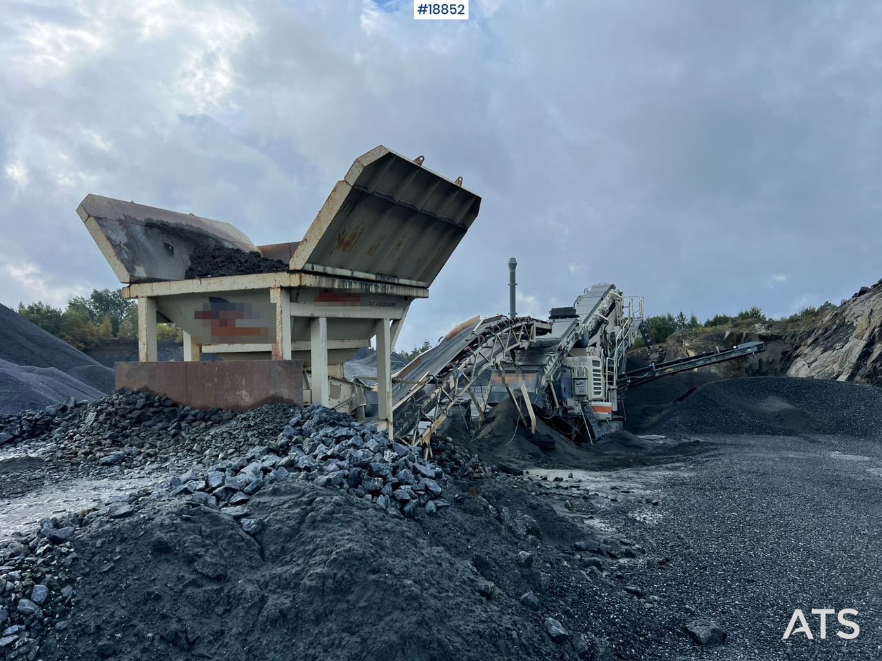 Metso Lokotrack LT220D Finknuser m/ sikt, matekasse og transportbånd - Мобильная дробилка: фото 3 Metso Lokotrack LT220D Finknuser m/ sikt, matekasse og transportbånd - Мобильная дробилка: фото 3