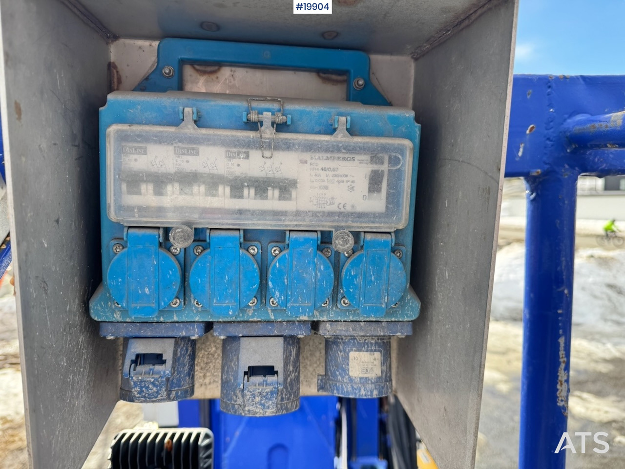 Грузовик с подъемником Scania P114: фото 31