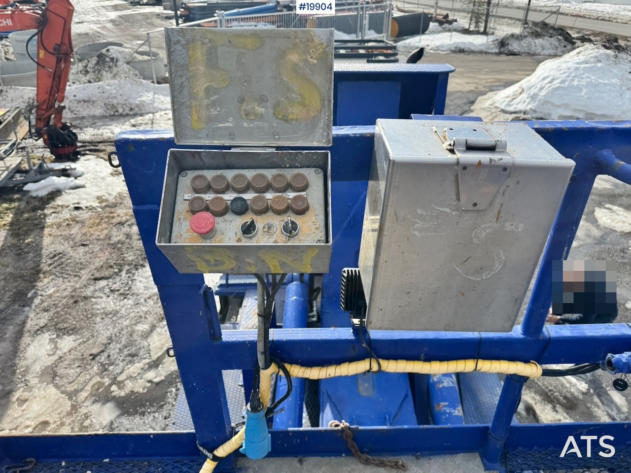 Грузовик с подъемником Scania P114: фото 26