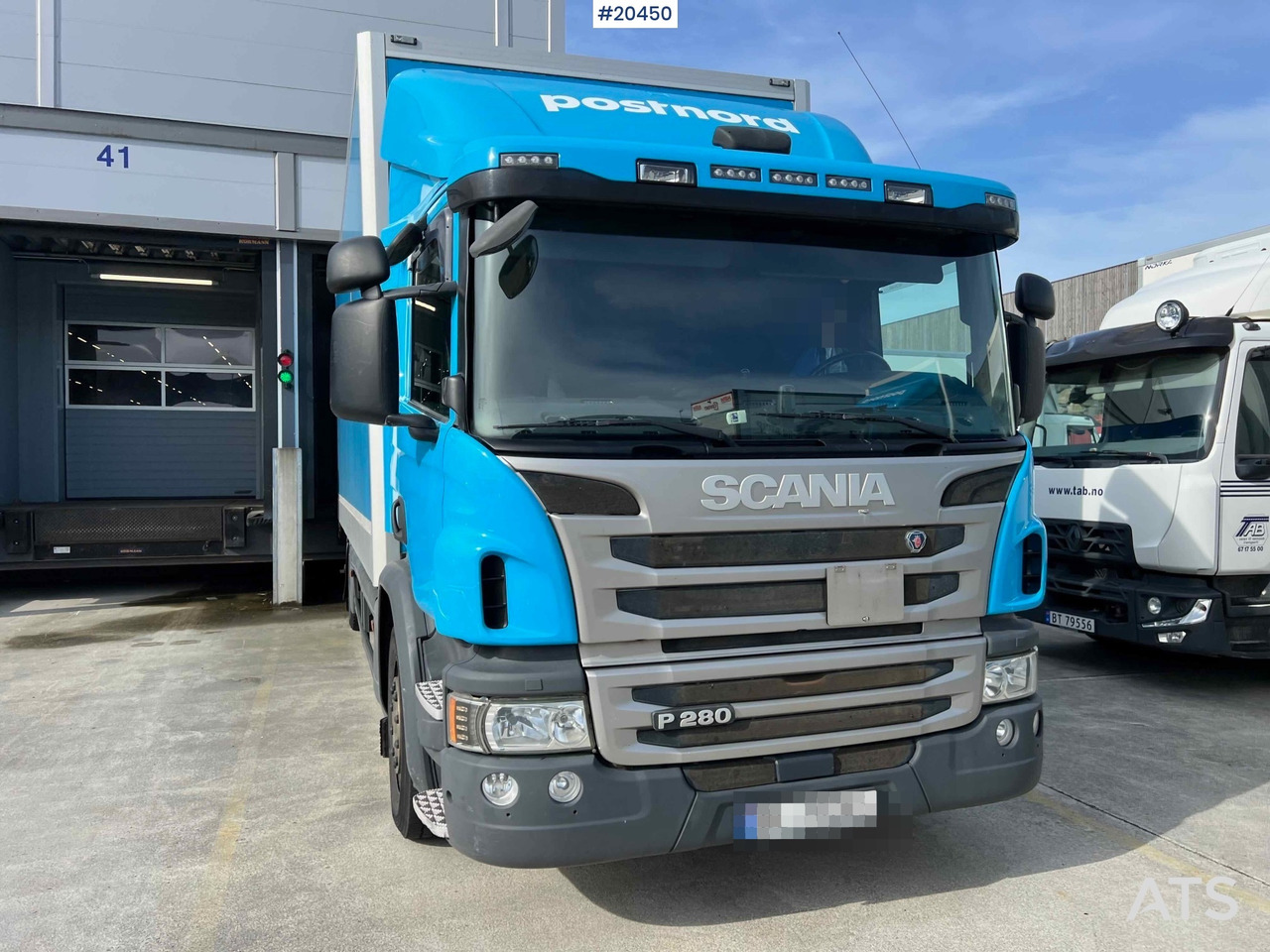 Грузовик с закрытым кузовом Scania P280: фото 7