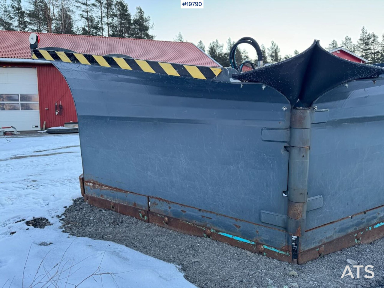Stark NL3200 V-plog - Отвал для снега: фото 2 Stark NL3200 V-plog - Отвал для снега: фото 2
