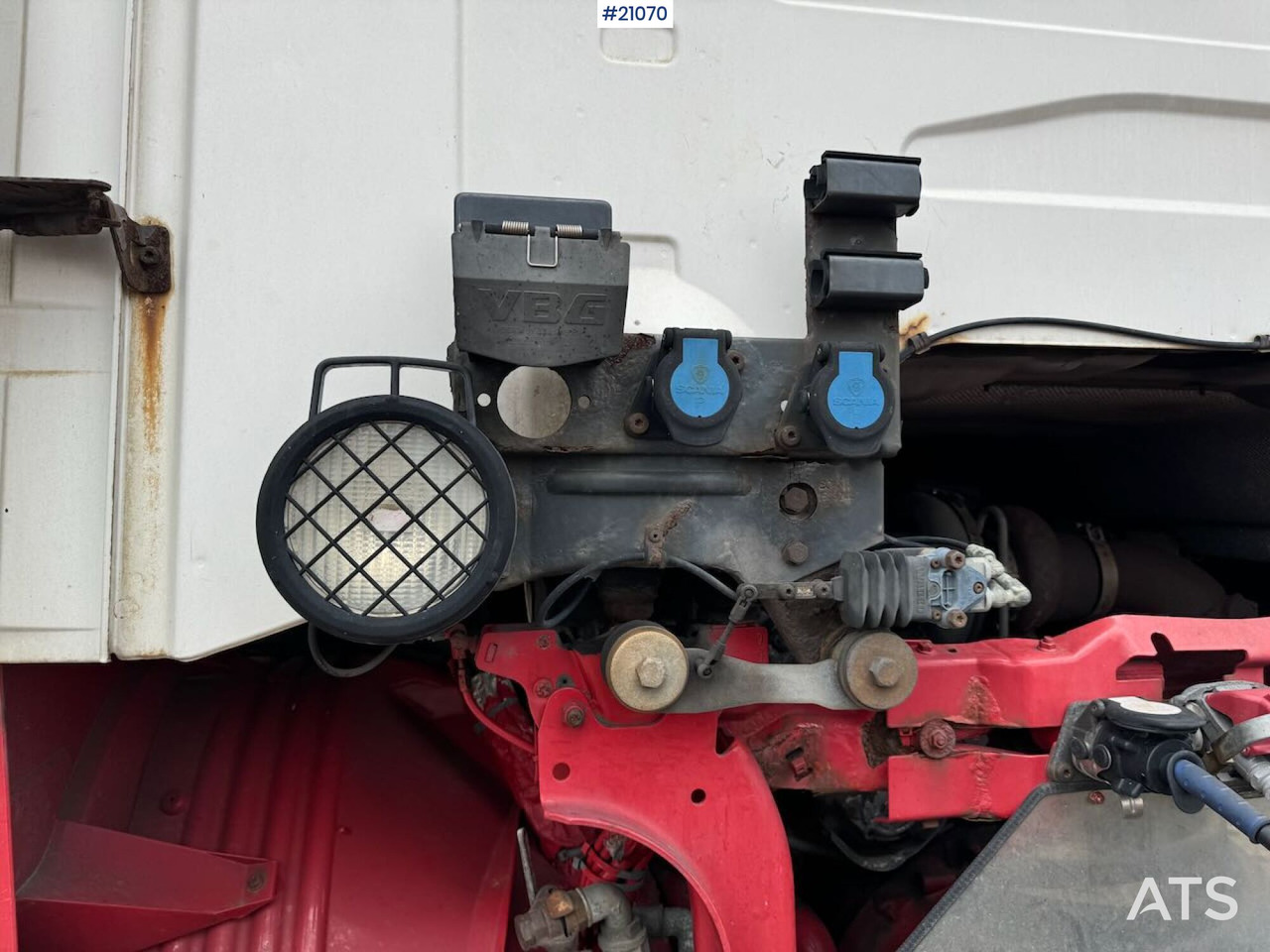Тягач Scania R560: фото 14