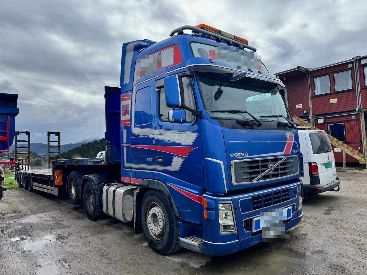 Volvo 2004 Volvo FH16 6x2 Trekkvogn m/tipphydraulikk for tippsemi. - Тягач: фото 1 Volvo 2004 Volvo FH16 6x2 Trekkvogn m/tipphydraulikk for tippsemi. - Тягач: фото 1