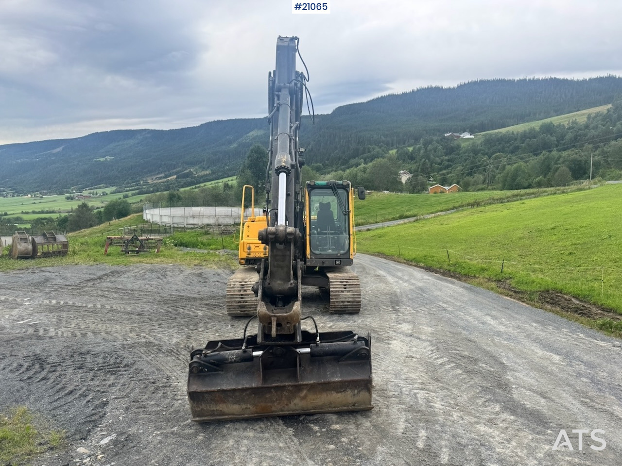 Volvo EC140 BLC - Гусеничный экскаватор: фото 4 Volvo EC140 BLC - Гусеничный экскаватор: фото 4