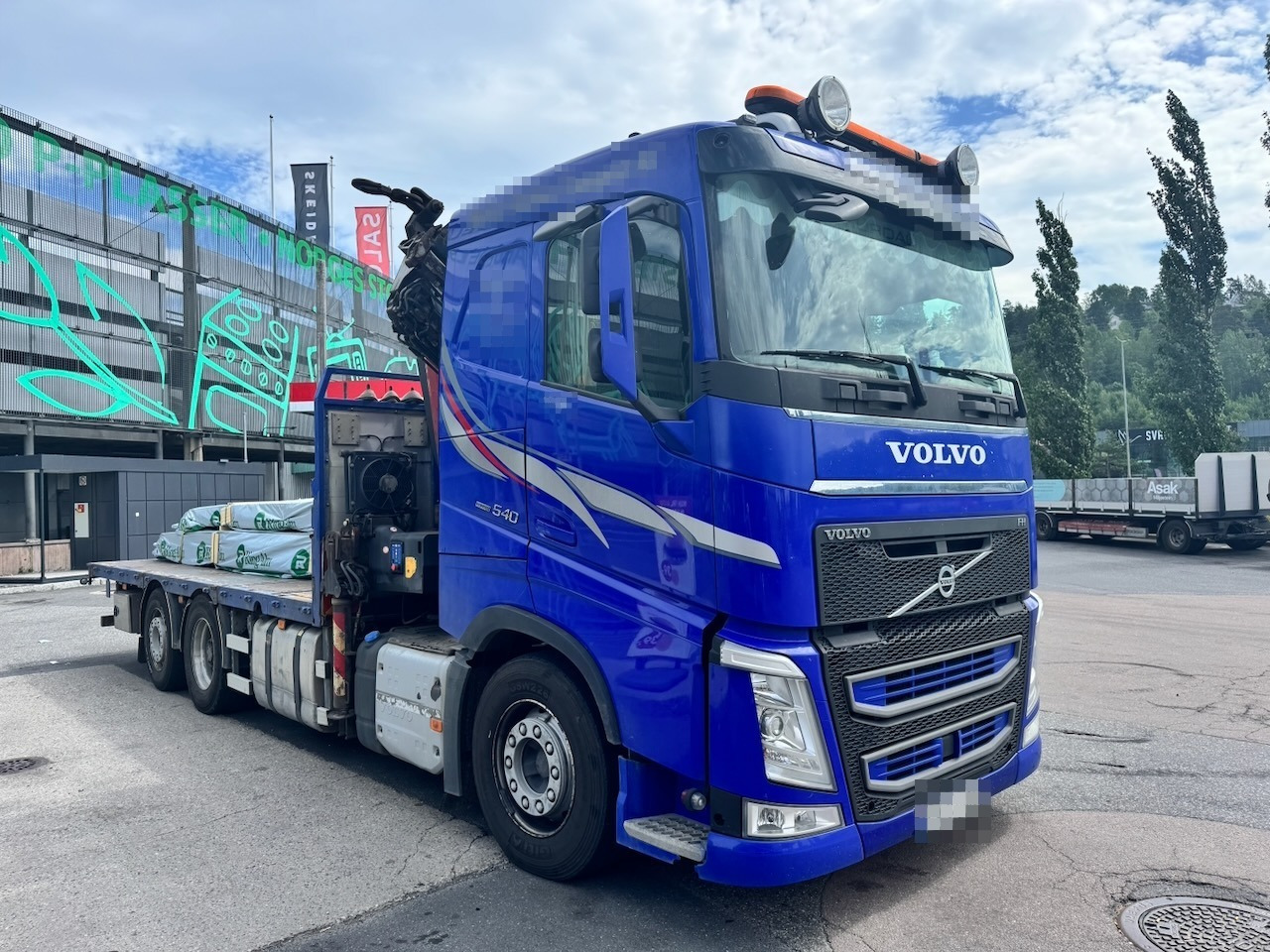 Volvo FH540 - Грузовик бортовой/ Платформа, Автоманипулятор: фото 1 Volvo FH540 - Грузовик бортовой/ Платформа, Автоманипулятор: фото 1