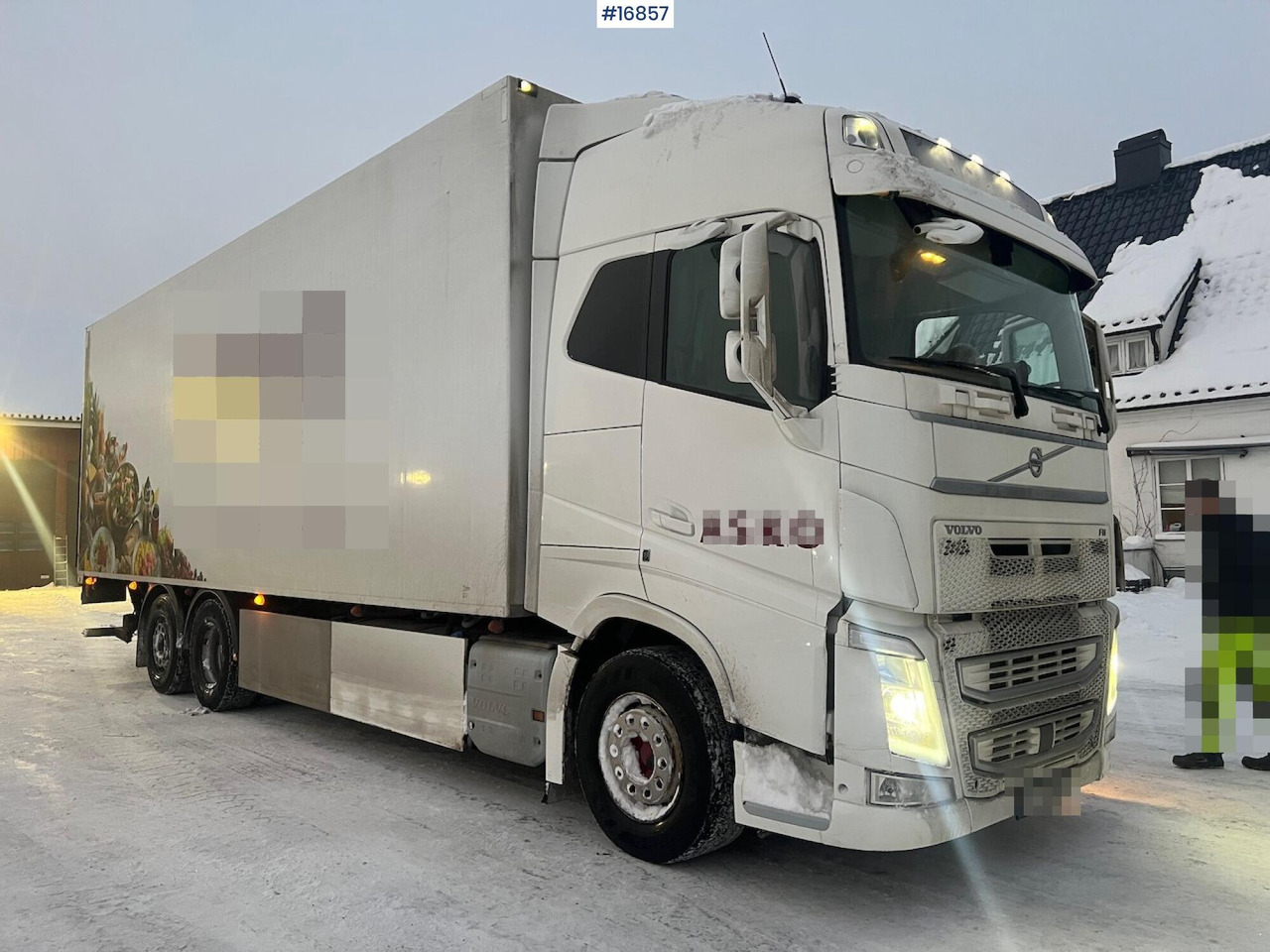 Volvo FH540 - Грузовик с закрытым кузовом: фото 1 Volvo FH540 - Грузовик с закрытым кузовом: фото 1