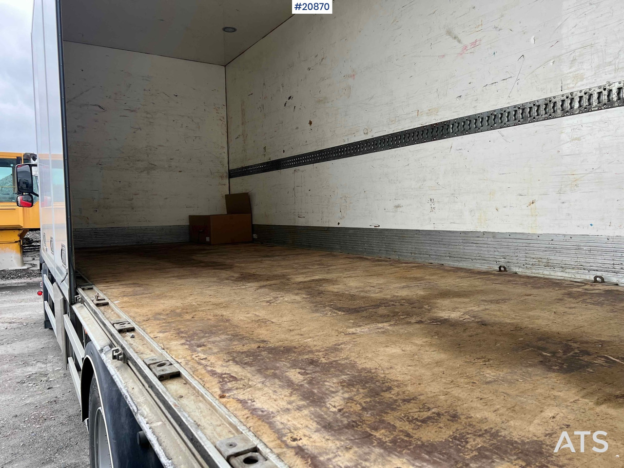 Грузовик с закрытым кузовом Volvo FM 330: фото 17 Грузовик с закрытым кузовом Volvo FM 330: фото 17