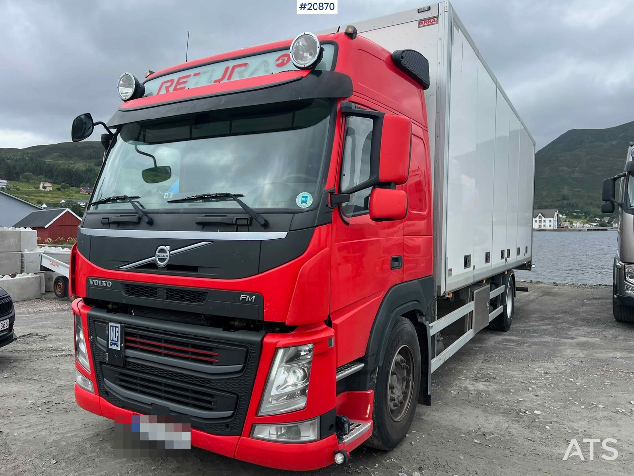 Volvo FM 330 - Грузовик с закрытым кузовом: фото 2 Volvo FM 330 - Грузовик с закрытым кузовом: фото 2