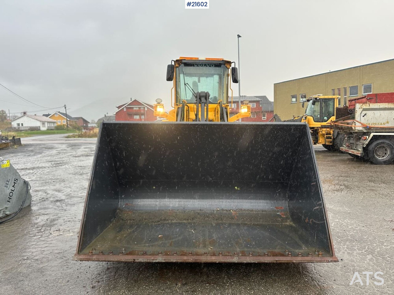 Volvo L90E hjullaster m/ 3. og 4. funksjon, skuffe, 2 sett dekk og multifaster. Nettopp påkostet 100.000kr - Колёсный погрузчик: фото 4 Volvo L90E hjullaster m/ 3. og 4. funksjon, skuffe, 2 sett dekk og multifaster. Nettopp påkostet 100.000kr - Колёсный погрузчик: фото 4