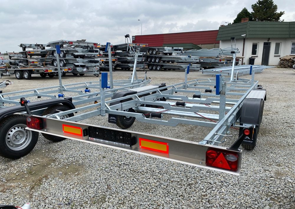 Boro Przyczepa pod ŁÓDŹ! 8,20M! - Лодочный прицеп: фото 3 Boro Przyczepa pod ŁÓDŹ! 8,20M! - Лодочный прицеп: фото 3