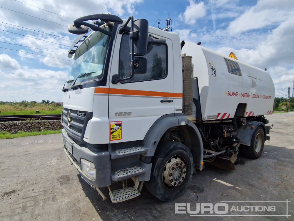 2002 Mercedes Axor 1829 - Подметально-уборочная машина: фото 1 2002 Mercedes Axor 1829 - Подметально-уборочная машина: фото 1