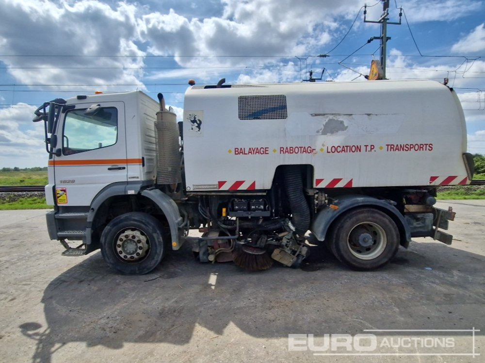 2002 Mercedes Axor 1829 - Подметально-уборочная машина: фото 2 2002 Mercedes Axor 1829 - Подметально-уборочная машина: фото 2