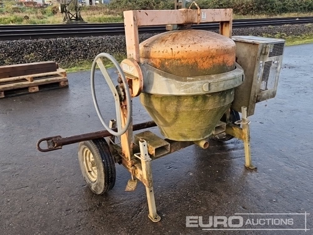 2010 Altrad Concrete Mixer, 350 Litre, Honda Engine - Бетономешалка: фото 1 2010 Altrad Concrete Mixer, 350 Litre, Honda Engine - Бетономешалка: фото 1