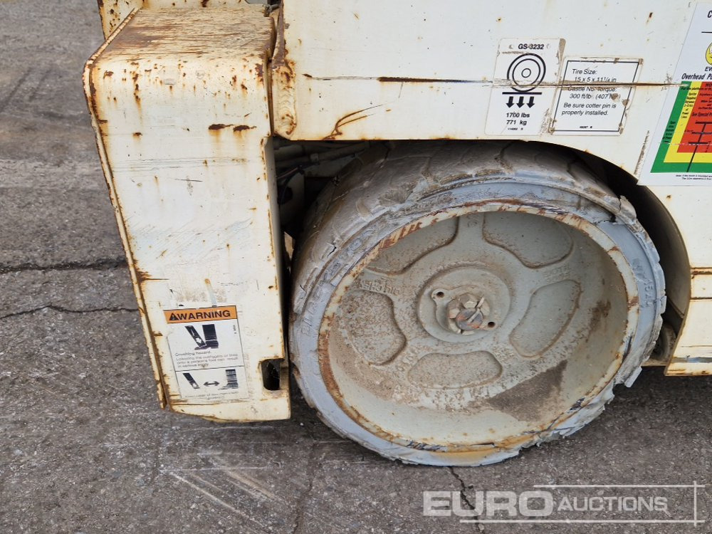 Ножничный подъемник 2013 Genie GS-3232: фото 8 Ножничный подъемник 2013 Genie GS-3232: фото 8