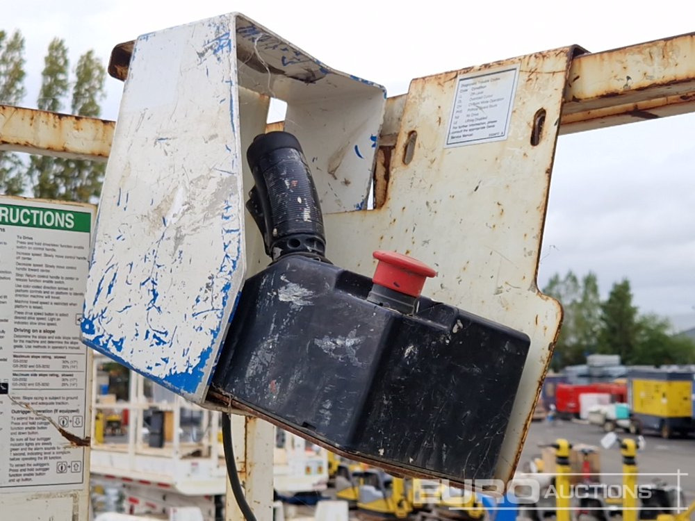 Ножничный подъемник 2013 Genie GS-3232: фото 16 Ножничный подъемник 2013 Genie GS-3232: фото 16