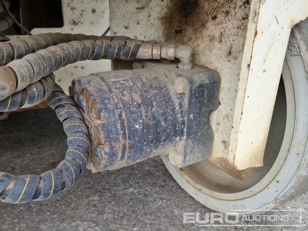 Ножничный подъемник 2013 Genie GS-3232: фото 12 Ножничный подъемник 2013 Genie GS-3232: фото 12