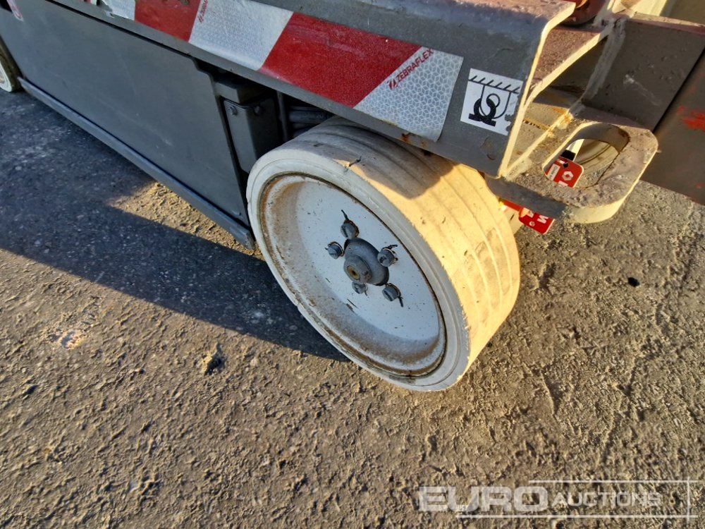 Ножничный подъемник 2013 SkyJack SJIII-3220: фото 8