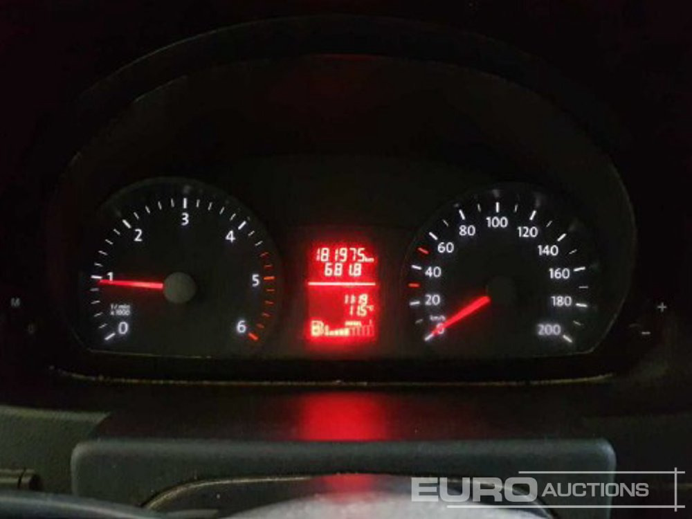 2015 Volkswagen Crafter - Малотоннажный бортовой грузовик: фото 5 2015 Volkswagen Crafter - Малотоннажный бортовой грузовик: фото 5