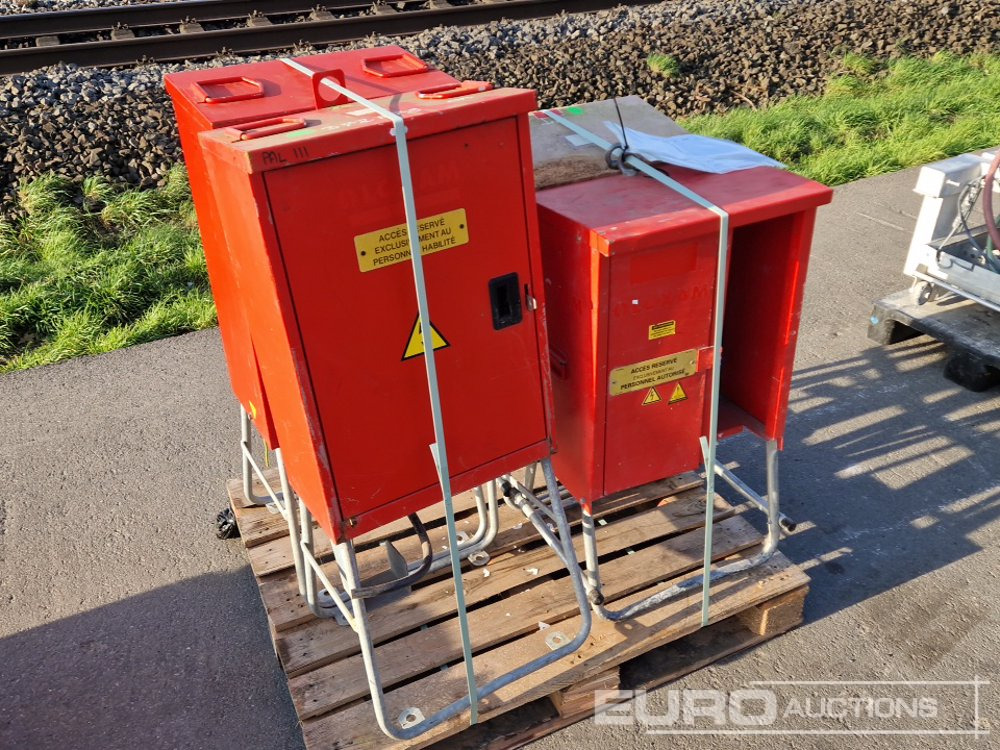 Electrical Distribution Boxes (4 of) - Строительное оборудование: фото 1 Electrical Distribution Boxes (4 of) - Строительное оборудование: фото 1