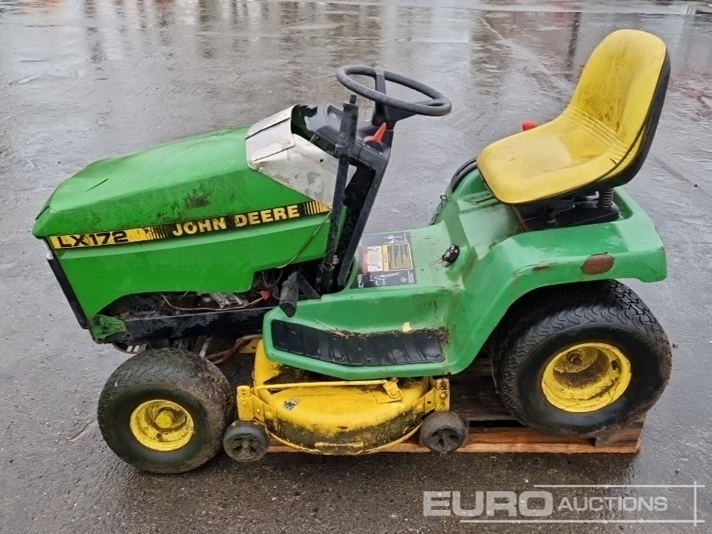 John Deere LX172 - Газонокосилка: фото 2 John Deere LX172 - Газонокосилка: фото 2