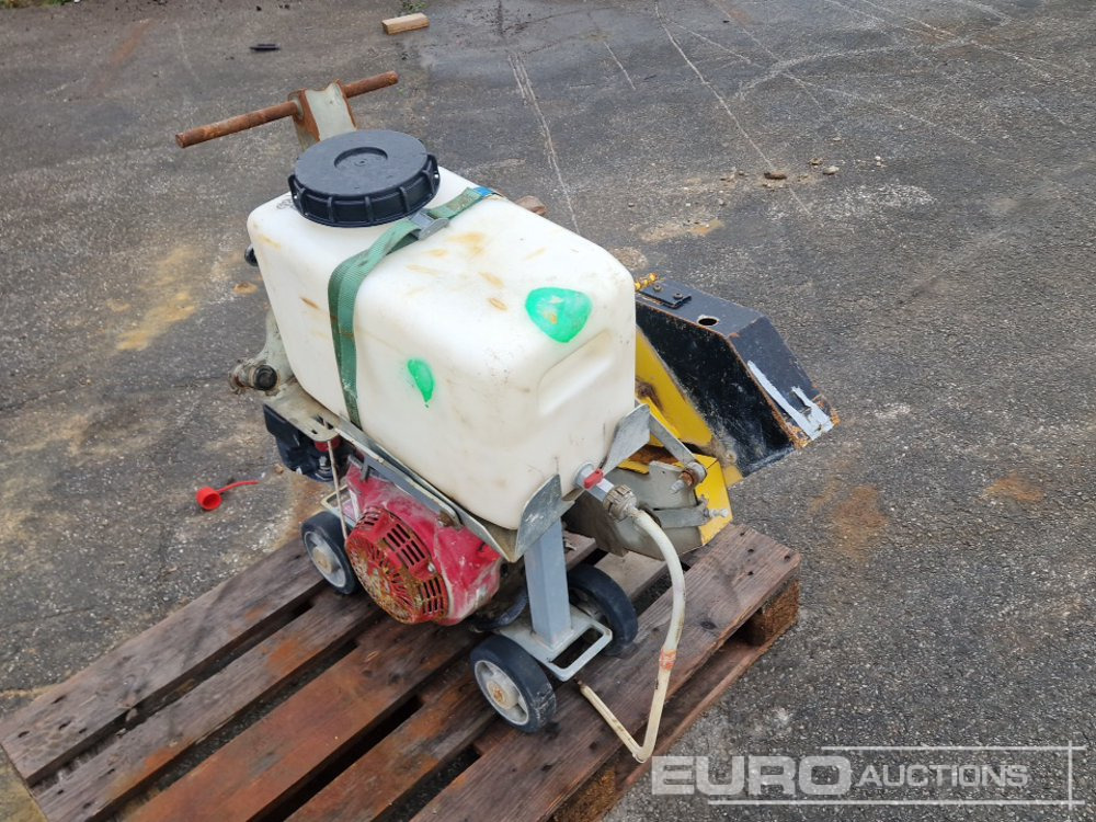 Lissmac COMPACTCUT 300P - Асфальтоукладочная техника: фото 1 Lissmac COMPACTCUT 300P - Асфальтоукладочная техника: фото 1