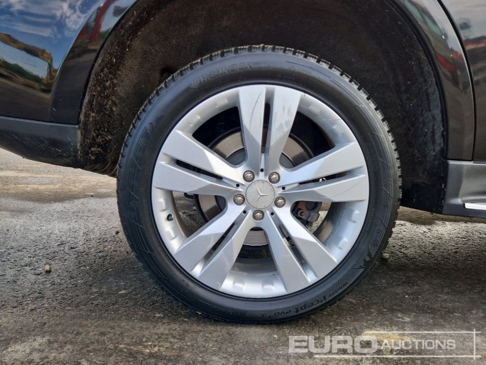 Внедорожник Mercedes ML320 CDI: фото 9