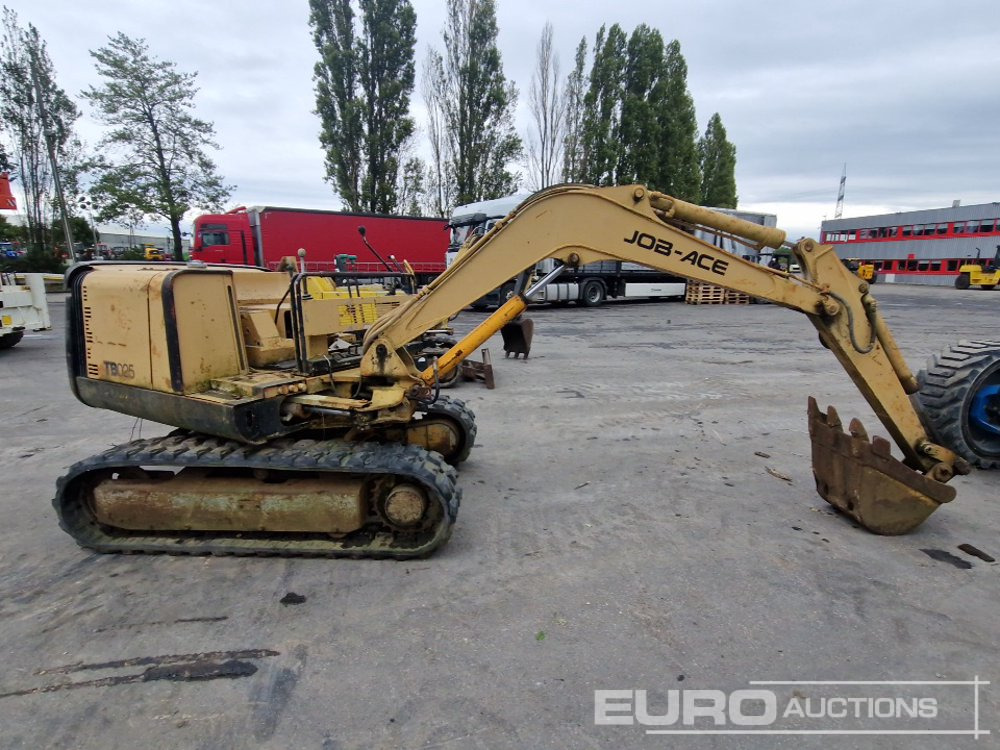 Takeuchi TB025 - Мини-экскаватор: фото 5 Takeuchi TB025 - Мини-экскаватор: фото 5