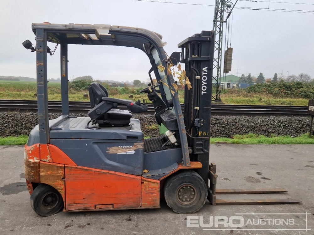 Toyota 8FBMT25 2.5 Ton Electric Forklift, 2 Stage Mast, Forks, - Электропогрузчик: фото 5 Toyota 8FBMT25 2.5 Ton Electric Forklift, 2 Stage Mast, Forks, - Электропогрузчик: фото 5