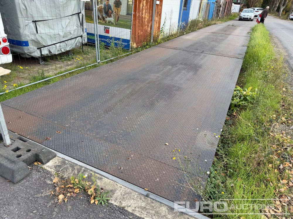 Truck Weighbridge Station, Weight Display Screen (Being Sold Offsite : Duisburg, 47239 Germany) - Морской контейнер: фото 1 Truck Weighbridge Station, Weight Display Screen (Being Sold Offsite : Duisburg, 47239 Germany) - Морской контейнер: фото 1